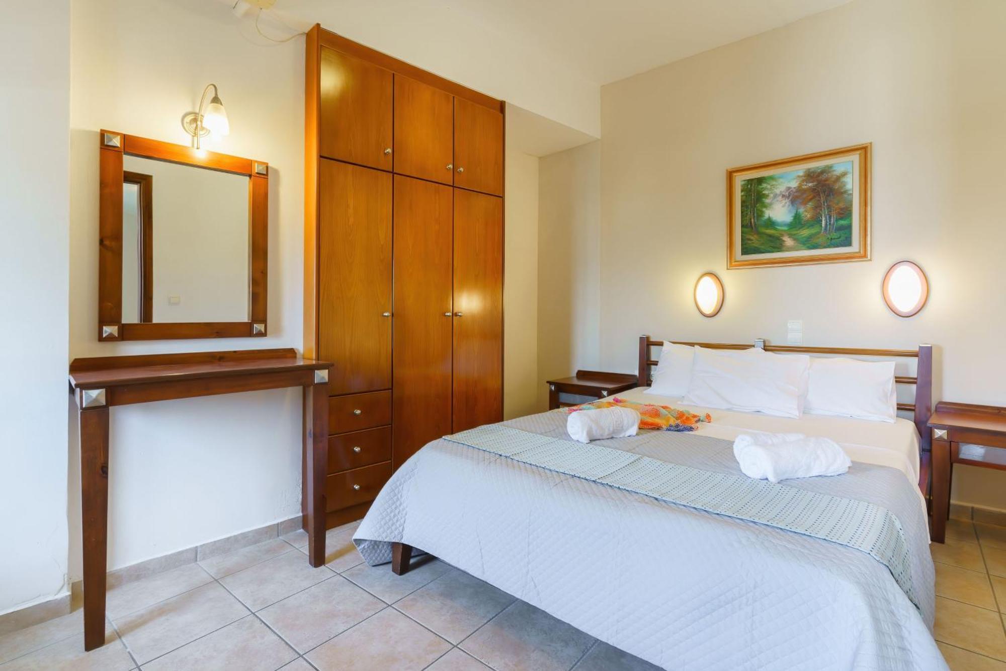 Sunrise Suites & Apartments Kalyves Bilik gambar
